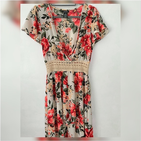 Floral Print Super Soft Maxi Romper - Picture 2 of 3